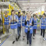 Amazon ti paga per imparare. Stage retribuiti in Logistica: I candidati cercati da Nord a Sud
